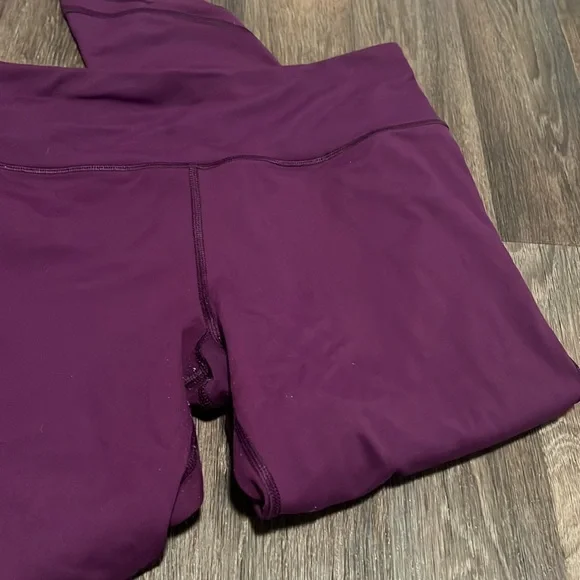 Victoria’s Secret leggings - Picture 3 of 7